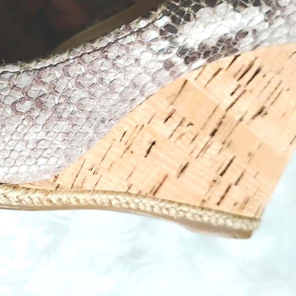 PRADA PYTHON SNAKESKIN LEATHER TAN BROWN LOGO CORK WEDGE HEELS PUMPS 8.5 - Picture 10 of 14